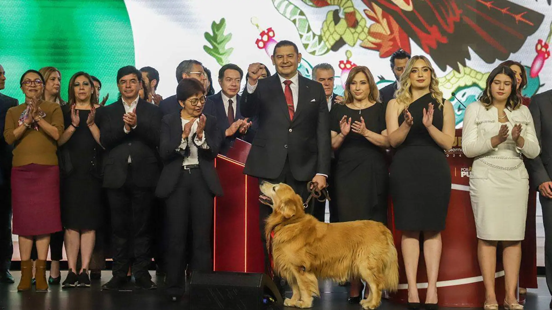 Alejandro Armenta durante su primer discurso como gobernador de Puebla